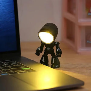 Lampada da scrivania Companion – Un design a forma di robot carino ma solitario