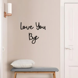 Decorazione con cartello da parete in legno