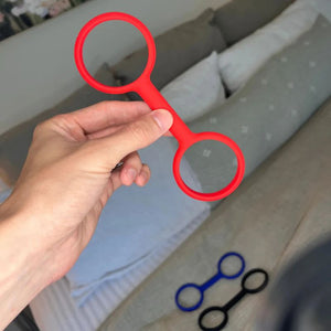 Manette di gomma per flirtare