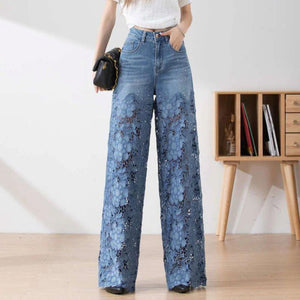 Pantaloni da donna in denim blu a vita alta con gamba larga e inserti in pizzo ritagliati