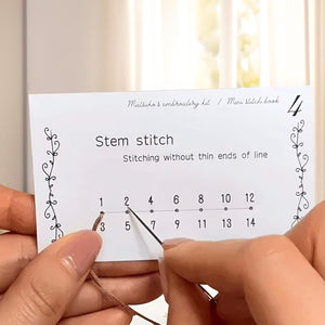 Mini libro di cucito creativo