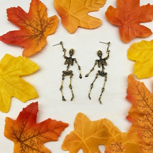 🔥Orecchini decorativi a forma di teschio di Halloween