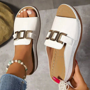 Pantofole aperte in pelle artificiale